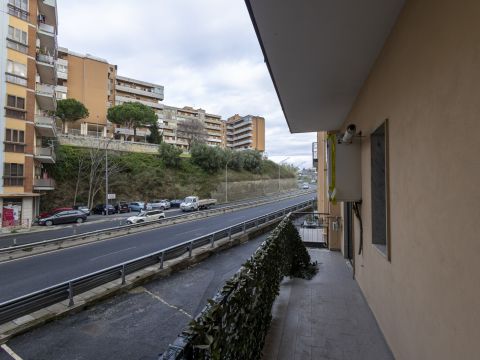 Viale Vincenzo de Filippis 67