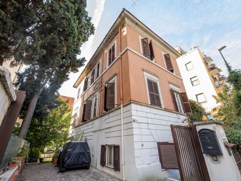 Via dei Prati della Farnesina, 62