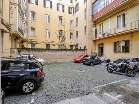 Via Genova, 23