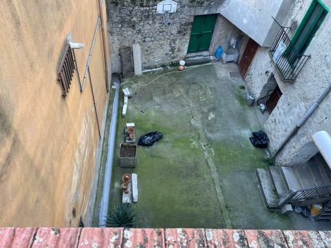 Via Procusi, 49