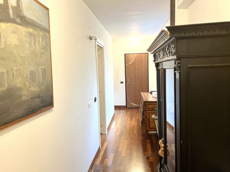 Appartamento in vendita, via Gaetano Donizetti  24, Centro, Milano