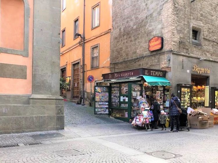 Attività / Licenza in vendita, Corso Italia, Centro, Viterbo