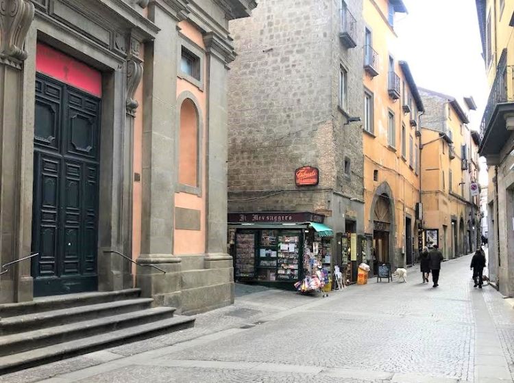 Attività / Licenza in vendita, Corso Italia, Centro, Viterbo