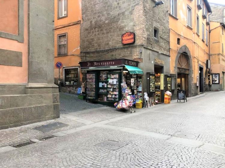 Attività / Licenza in vendita, Corso Italia, Centro, Viterbo