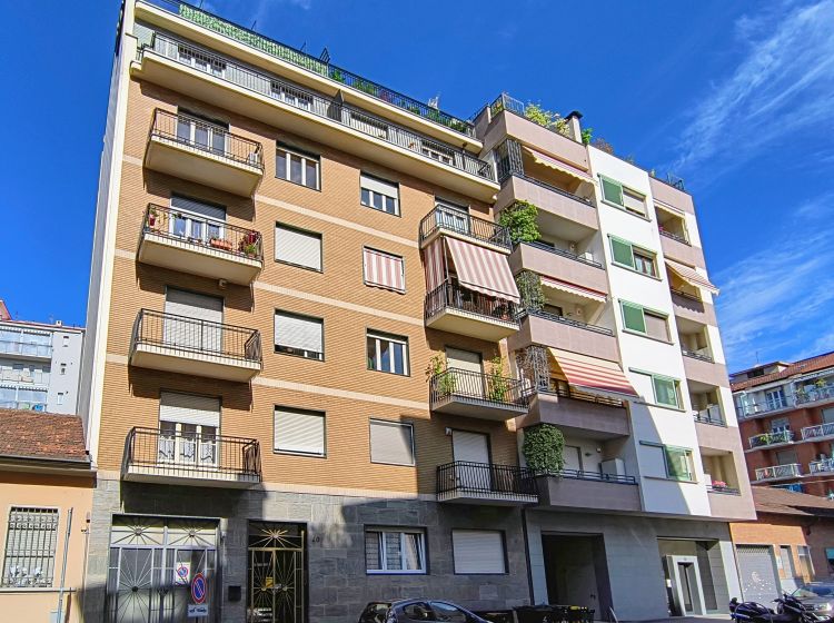 Trilocale in vendita, via Issiglio  40, Borgo San Paolo, Torino