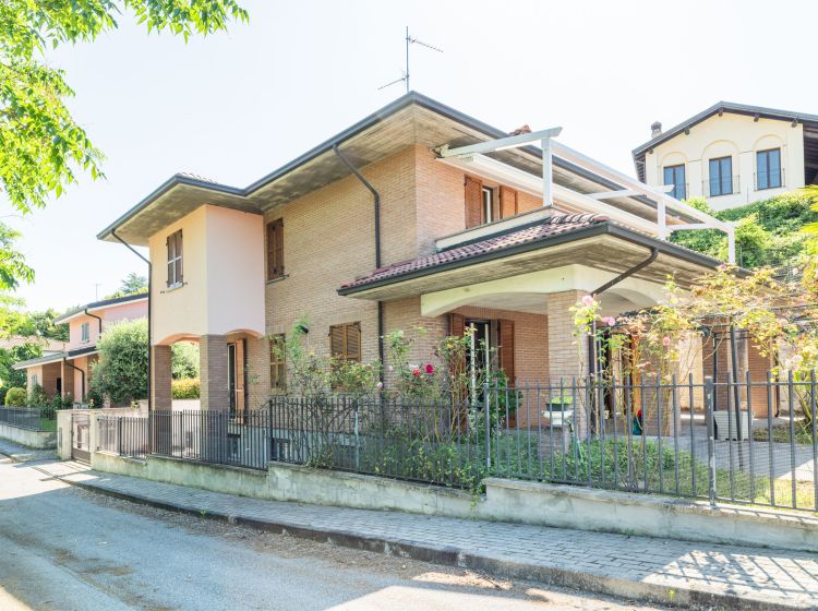 Villa in vendita, Vicolo Strada Nuova  41, Montebello Della Battaglia