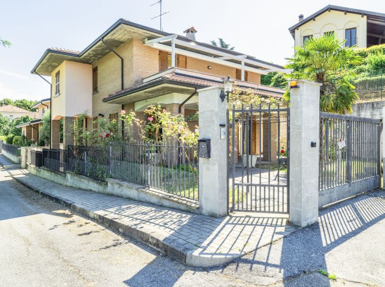 Villa in vendita, Vicolo Strada Nuova  41, Montebello Della Battaglia