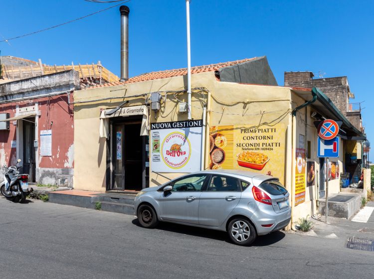 Negozio in vendita, via Pietra dell'Ova  218, Barriera, Catania