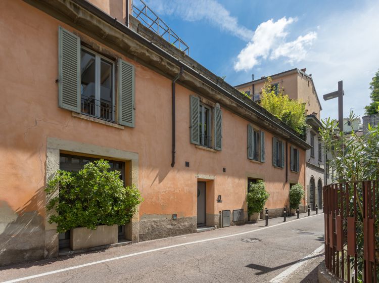 Stabile o palazzo in vendita, via dei Carrozzai  6B, Centro, Bergamo