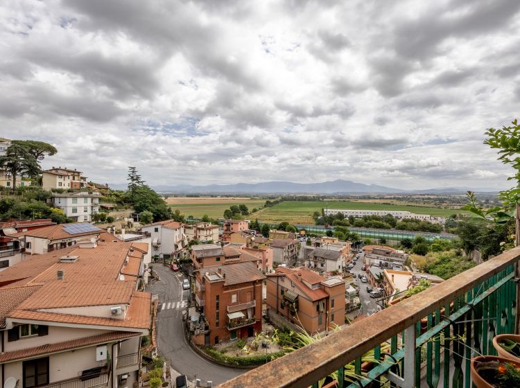 Quadrilocale in vendita, via Amedeo Giustini  10, Castelnuovo Di Porto