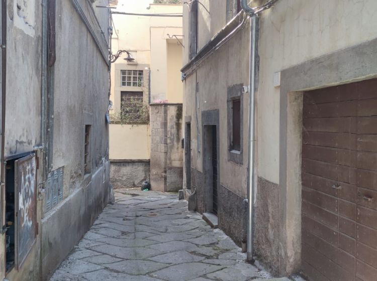 Bilocale in vendita, via Fontanella del Suffragio  28, Centro, Viterbo