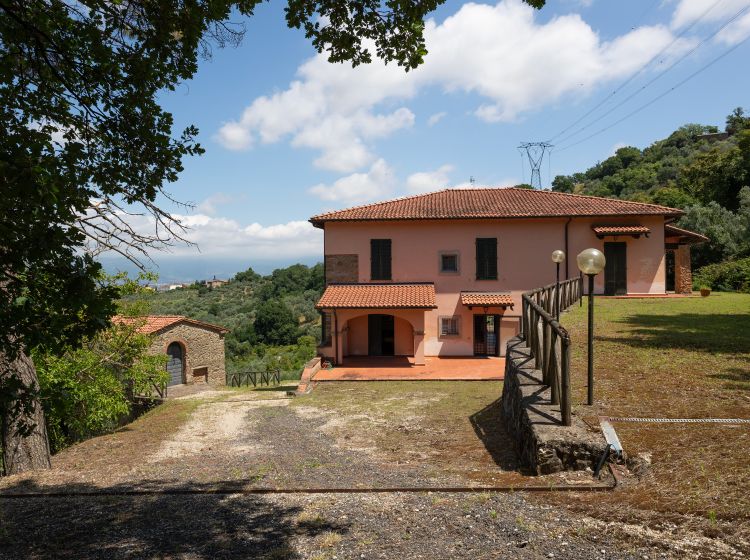 Villa in vendita, via del Fontanaccio  1, Bacchereto, Carmignano