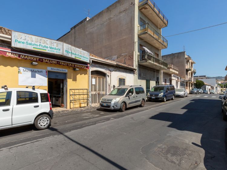 Negozio in vendita, via Messina  791, Cannizzaro, Catania