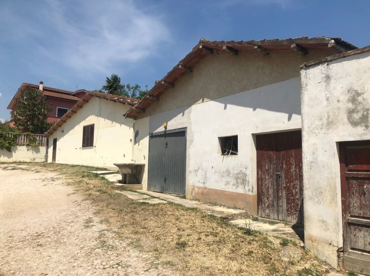 Casale in vendita, Strada Provinciale 45, Villa Raspa, Spoltore