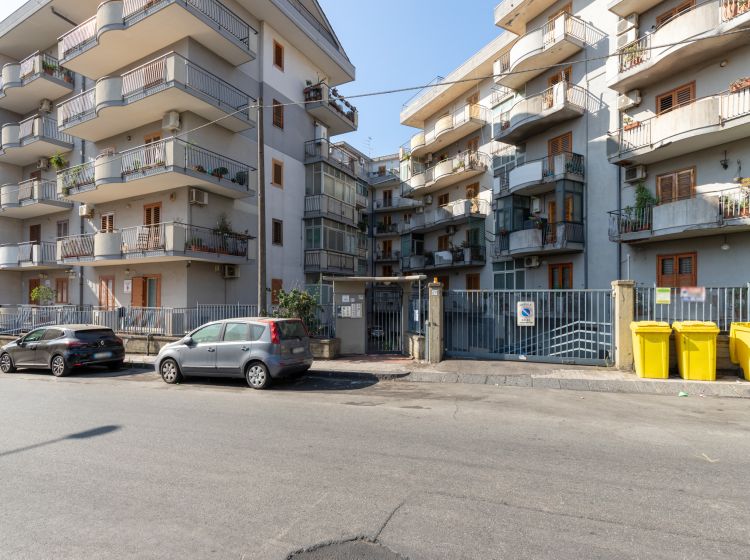 Trilocale in vendita, via Ludovico Ariosto  27C, Acireale