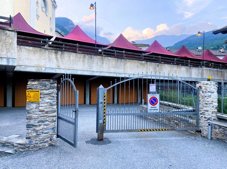 Box / Garage in vendita, Vicolo delle Torri  7, Bardonecchia