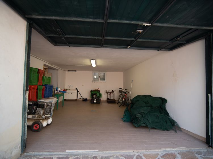 Villa in vendita, via Tomba  1, Serrungarina, Colli Al Metauro