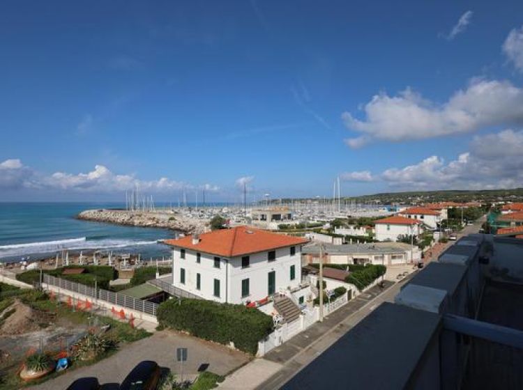 Albergo in vendita, via Trieste  51, Rosignano Solvay, Rosignano Marittimo