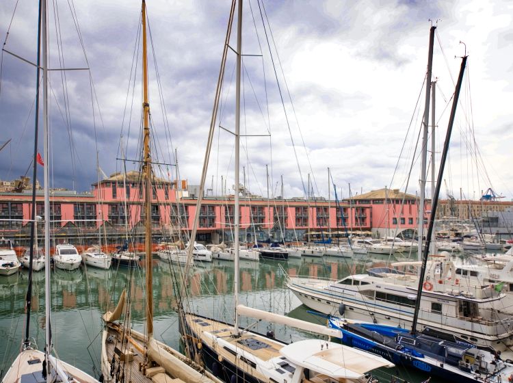 Trilocale in vendita, Molo Ponte Morosini  6, Centro Storico, Genova