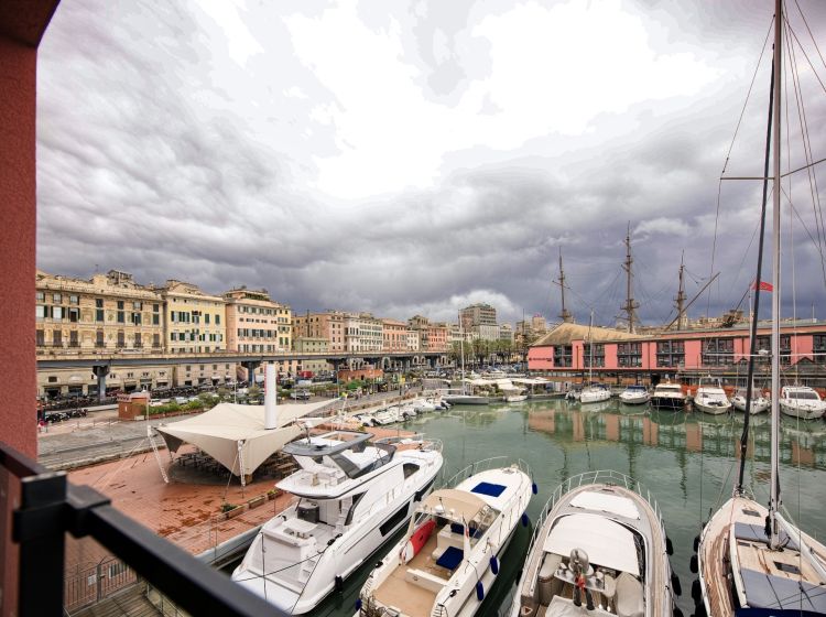 Trilocale in vendita, Molo Ponte Morosini  6, Centro Storico, Genova