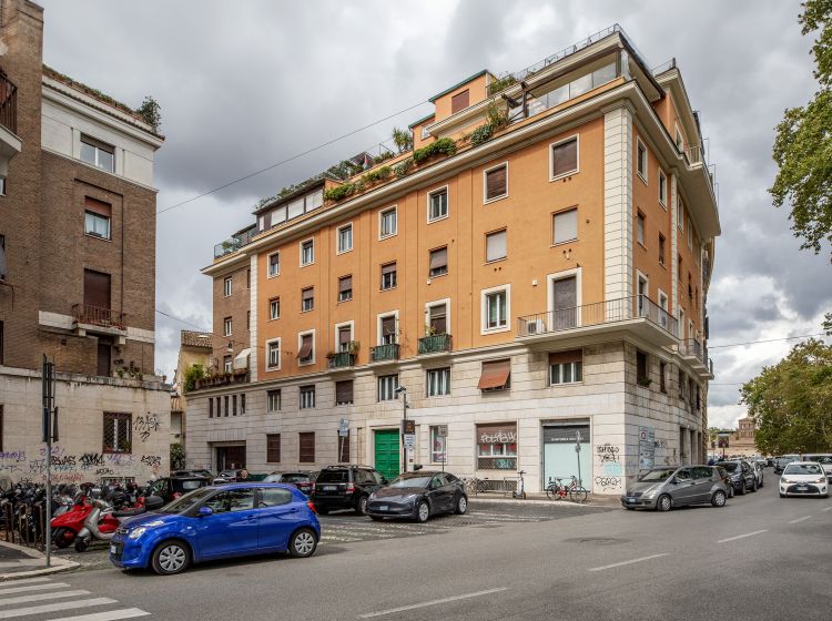 Quadrilocale in vendita, via Ripense  4, Trastevere, Roma