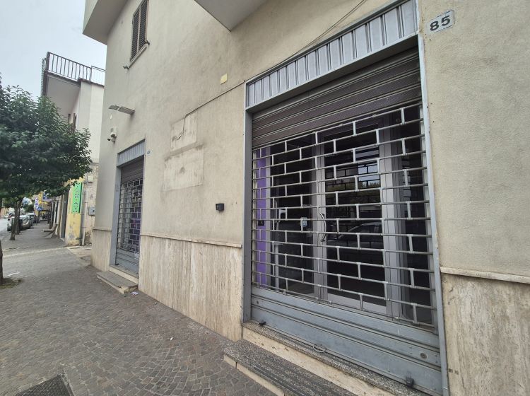 Negozio in affitto, via Stabia  87, Sant'antonio Abate