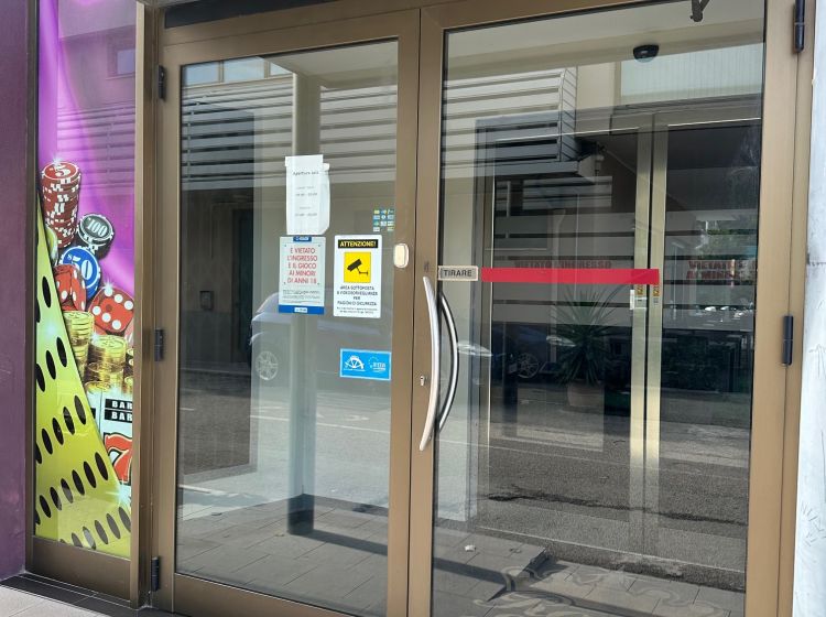 Attività / Licenza in vendita, Corso Umberto I  16, Montesilvano Spiaggia, Montesilvano