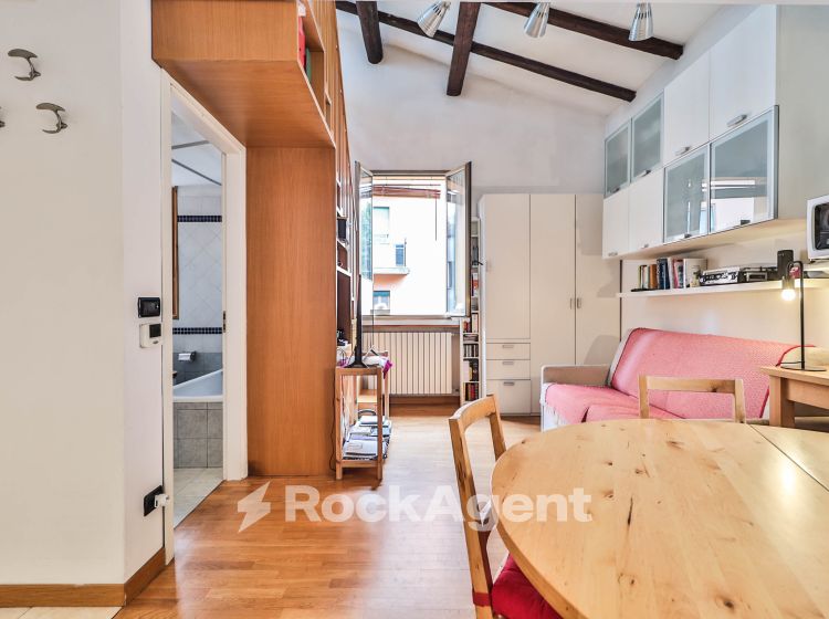 Loft in vendita, via del Parco  29, San Vitale, Bologna