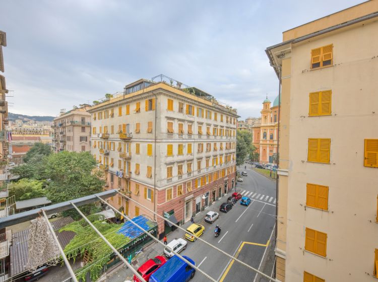 Quadrilocale in vendita, via Giuseppe Casaregis  47, Centro, Genova