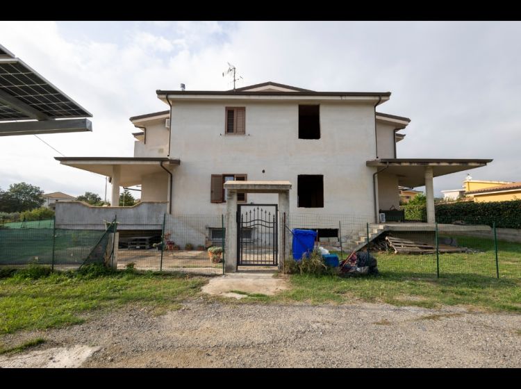 Villa in vendita, via Roberto Niederer, Soveria Simeri