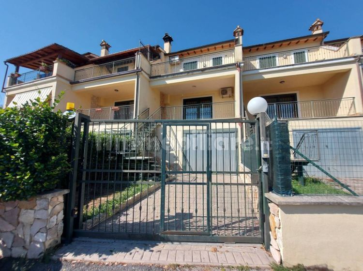 Villa in vendita, Vocabolo Rio Pertica, Gavignano, Forano