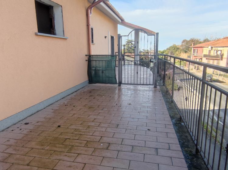 Trilocale in vendita, viale Eugenio IV  136, Vetralla