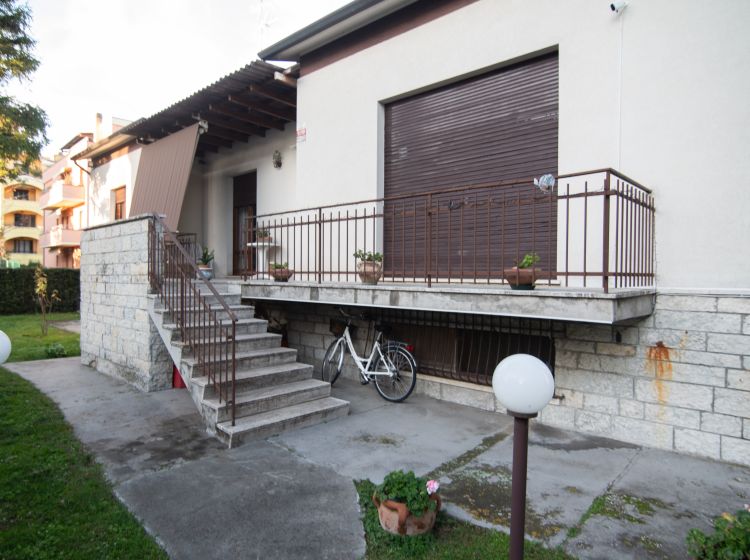 Villa in vendita, via dei Lauri  16, Fano