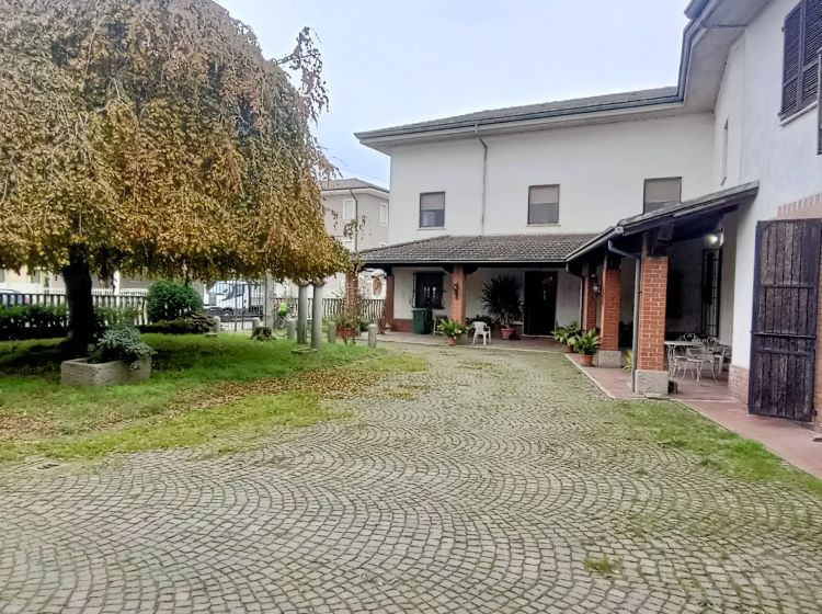 Stabile o palazzo in vendita, Strada Castellaro  29, Mede