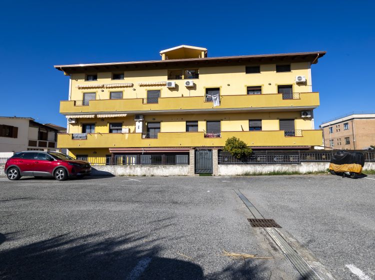 Trilocale in vendita, viale Crotone  202, Catanzaro Lido, Catanzaro