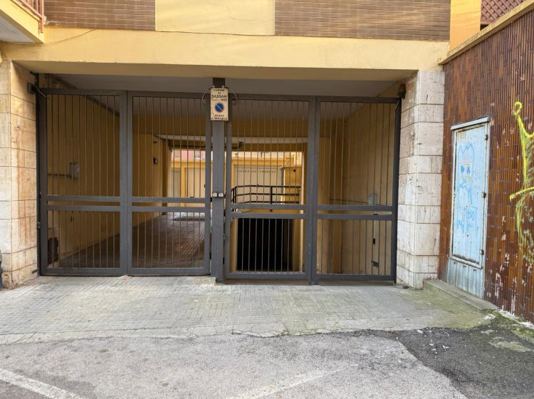 Box / Garage in vendita, via Galileo Galilei  8, Sassari, Sassari