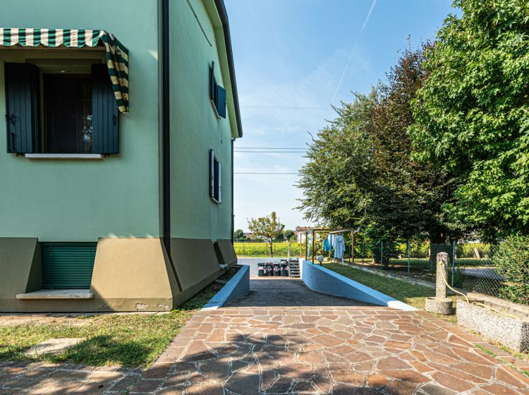 Villa in vendita, via Andrea Mantegna  10, Ponte San Nicolò