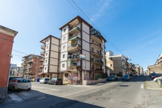 Box / Garage in vendita, via Pietro Maroncelli  2, Rapisardi, Catania