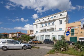 Albergo in vendita, via Trieste  51, Rosignano Solvay, Rosignano Marittimo