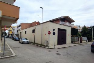 Negozio in vendita, via Rovereto, Cerignola