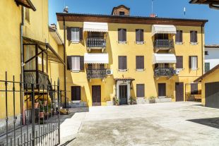 Stabile o palazzo in vendita, via Sant&#039;Ambrogio  3, Monte Valenza, Valenza