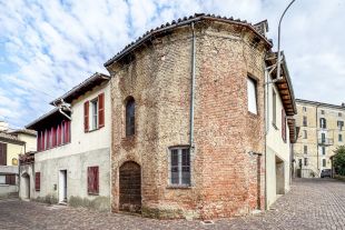 Terratetto plurifamiliare in vendita, via Circonvallo  86, Montù Beccaria